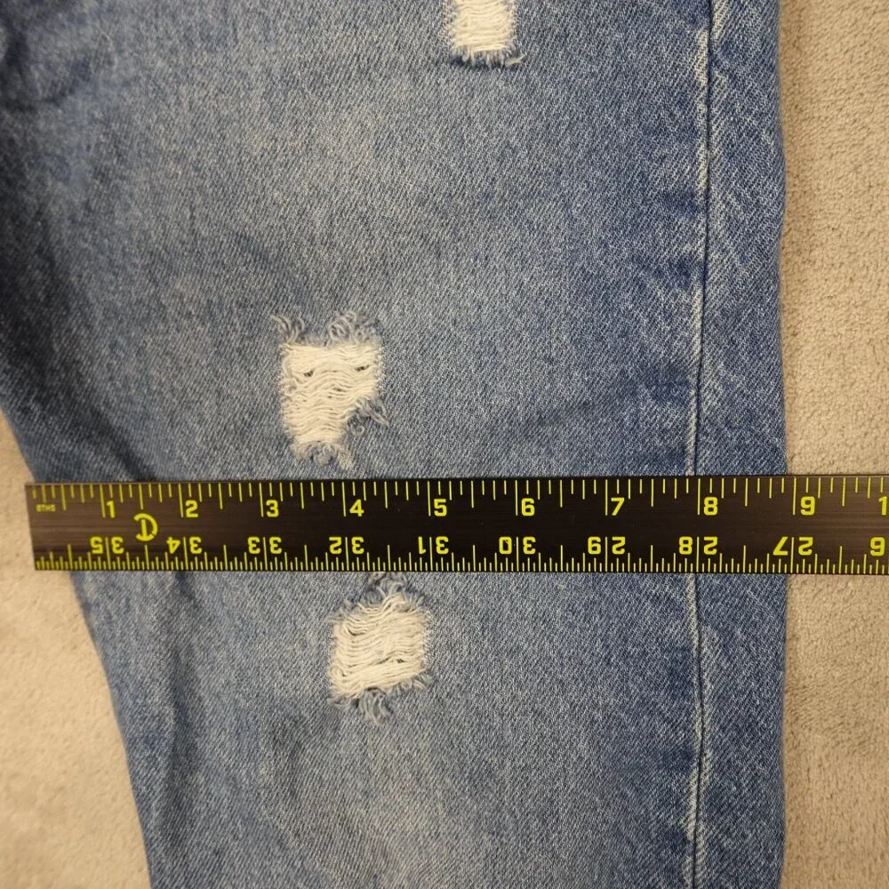Levi’s 501 Jeans Women’s W25 L30‎ Light Wash Distressed Button Fly Blue